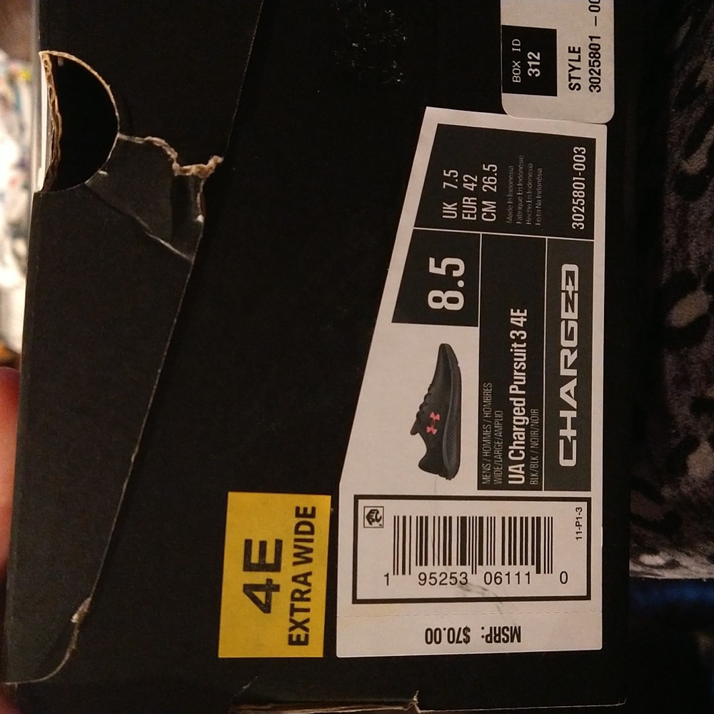 4E 8.5 mens under armor sneakers extra wide